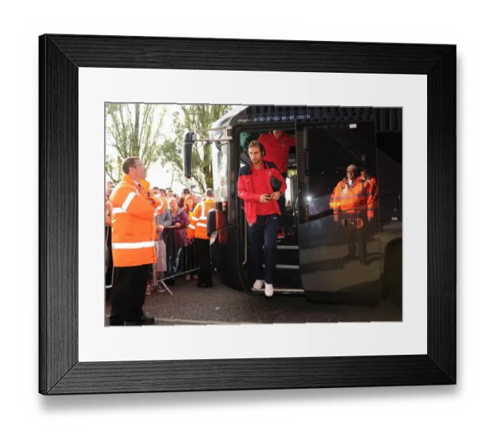 Framed Print : Mathieu Flamini: Arsenal's Ready-to-Go Warrior at The Hawthorns (West Bromwich Albion v Arsenal 2013-14)