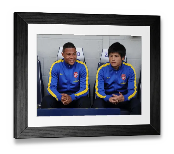 Framed Print : Arsenal Substitutes: Serge Gnabry and Ryo Miyaichi Before West Bromwich Albion Match (2013-14) Framed Print : Arsenal Substitutes: Serge Gnabry and Ryo Miyaichi Before West Bromwich Albion Match (2013-14)