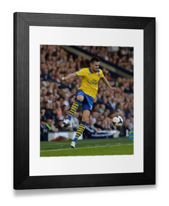 Framed Print : Carl Jenkinson in Action: West Bromwich Albion vs Arsenal, Premier League 2013-14