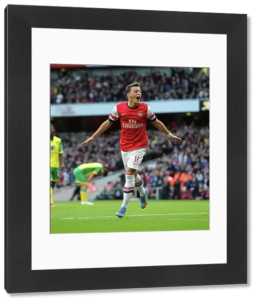 Mesut Ozil Scores Arsenal's Second Goal Against Norwich City (2013-14)