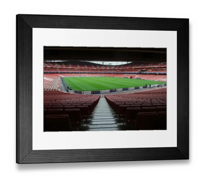 Framed Print : Arsenal vs Borussia Dortmund: Emirates Stadium - UEFA Champions League (2013-14) Framed Print : Arsenal vs Borussia Dortmund: Emirates Stadium - UEFA Champions League (2013-14)