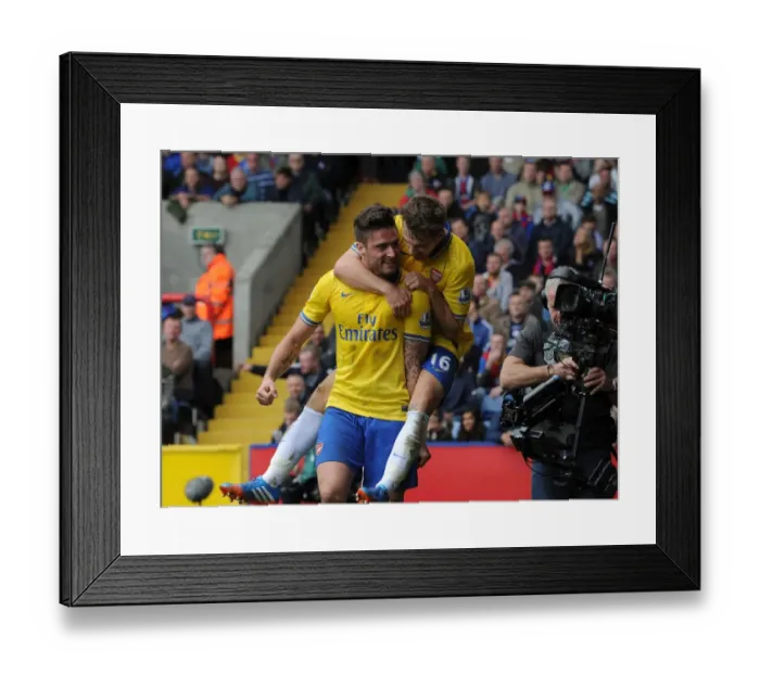 Framed Print : Giroud and Ramsey Celebrate Arsenal's Victory: Crystal Palace vs Arsenal (2013-14)
