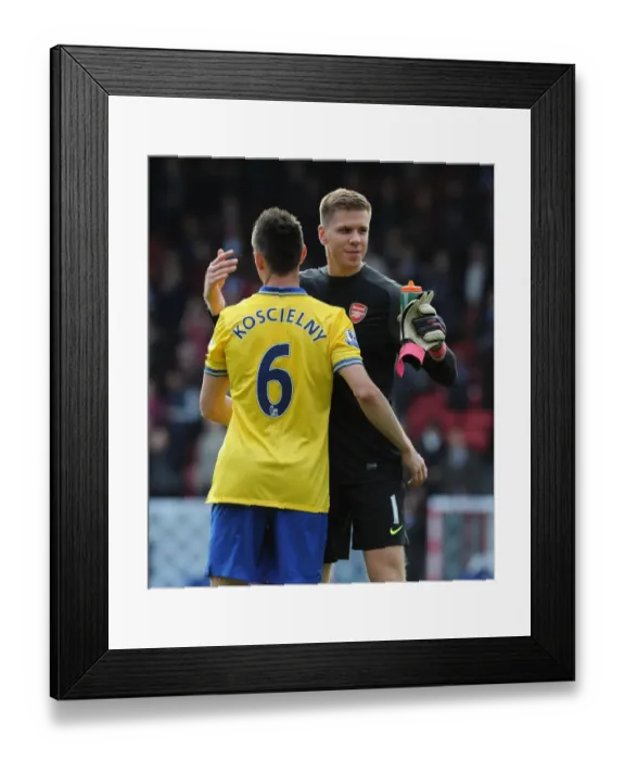 Framed Print : Arsenal: Koscielny and Szczesny Embrace Victory After Crystal Palace Clash (2013-14)