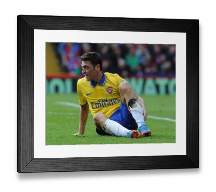 Framed Print : Mesut Ozil in Action: Crystal Palace vs Arsenal, Premier League 2013-14