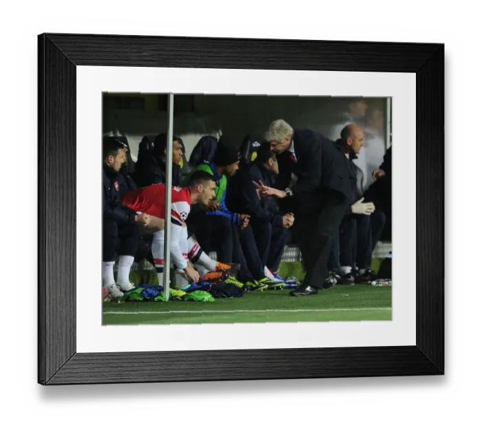 Framed Print : Arsene Wenger Consults Thomas Vermaelen During Tense Borussia Dortmund vs. Arsenal UEFA Champions League Clash Framed Print : Arsene Wenger Consults Thomas Vermaelen During Tense Borussia Dortmund vs. Arsenal UEFA Champions League Clash