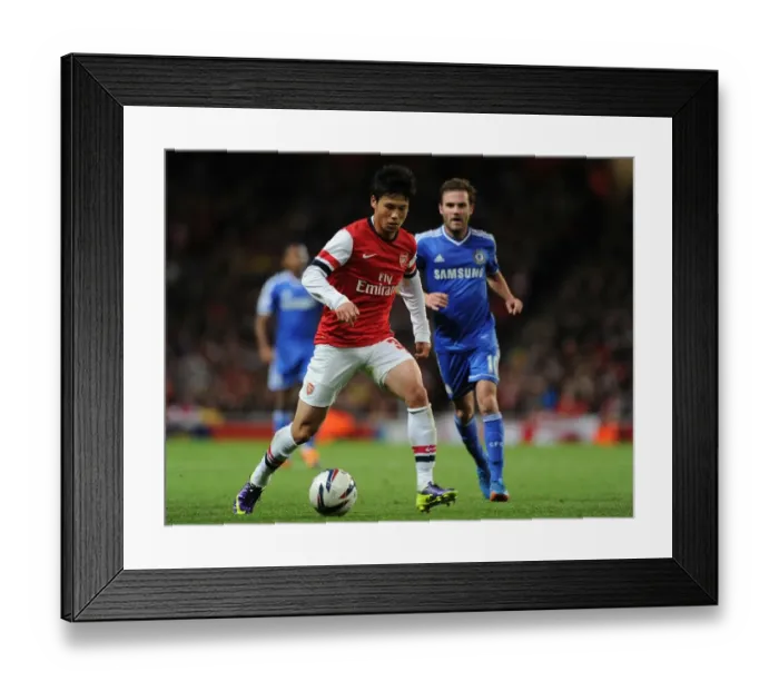 Framed Print : Arsenal's Ryo Miyaichi Faces Off Against Chelsea in Capital One Cup