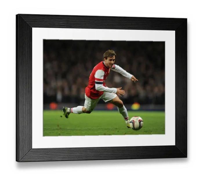 Framed Print : Nacho Monreal in Action: Arsenal vs. Chelsea, Capital One Cup 4th Round, 2013-14 Framed Print : Nacho Monreal in Action: Arsenal vs. Chelsea, Capital One Cup 4th Round, 2013-14