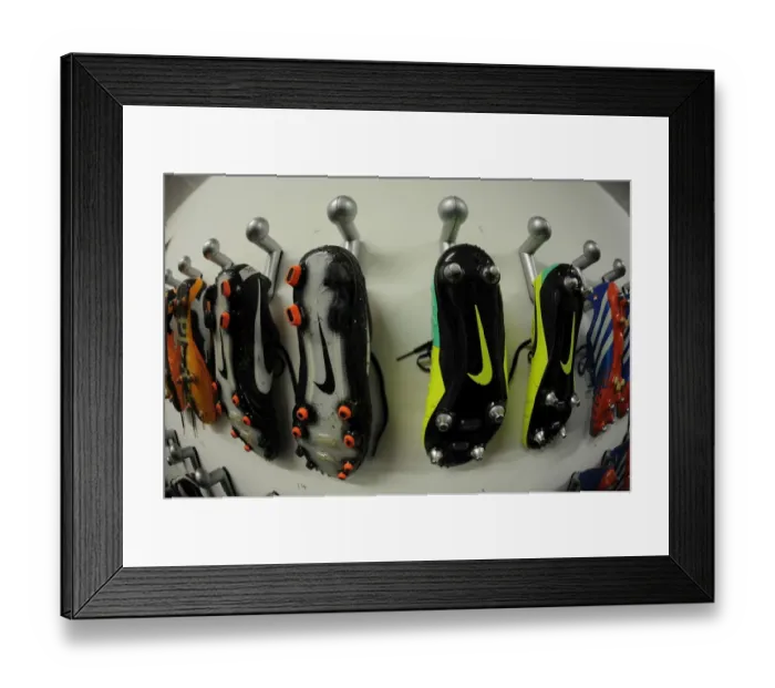 Framed Print : Arsenal vs. Liverpool: The Intense Pre-Game Moment in the Barclays Premier League (2013-14)