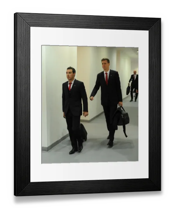 Framed Print : Arsenal's Cazorla and Szczesny Before Arsenal v Liverpool (2013-14)