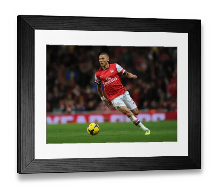 Framed Print : Arsenal vs Liverpool: Kieran Gibbs in Action at the Emirates Stadium (2013-14) Framed Print : Arsenal vs Liverpool: Kieran Gibbs in Action at the Emirates Stadium (2013-14)