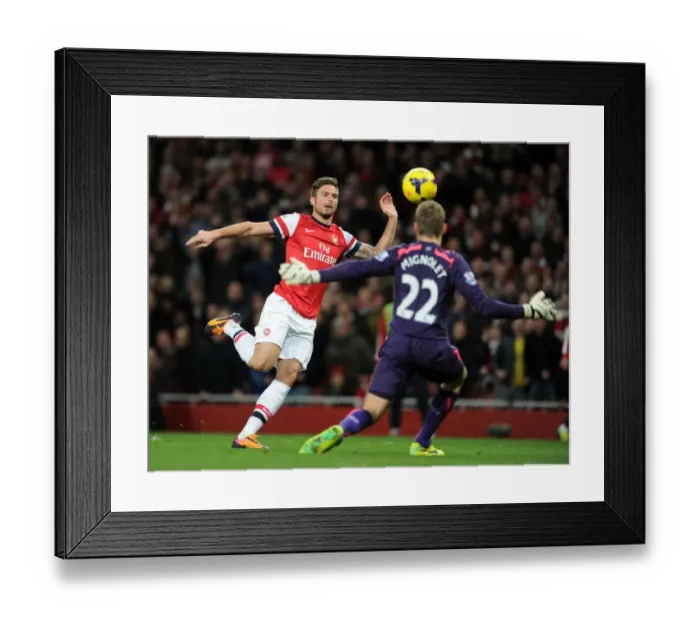 Framed Print : Arsenal's Olivier Giroud vs. Liverpool's Simon Mignolet: A Battle at Emirates Stadium (2013-14)