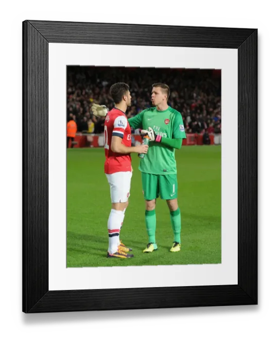 Framed Print : Arsenal's Olivier Giroud and Wojciech Szczesny Pre-Match: Arsenal vs. Liverpool (2013-14) Framed Print : Arsenal's Olivier Giroud and Wojciech Szczesny Pre-Match: Arsenal vs. Liverpool (2013-14)