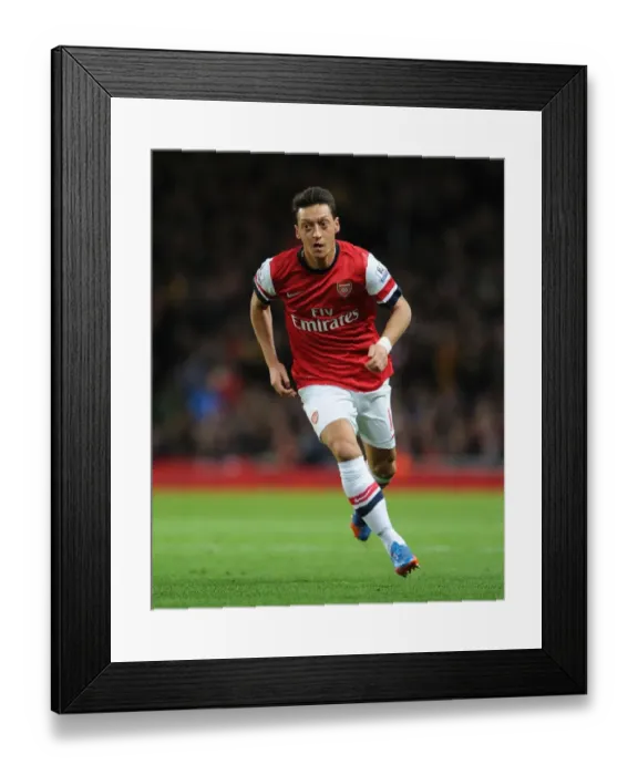 Framed Print : Mesut Ozil in Action: Arsenal vs Liverpool, Premier League 2013-14