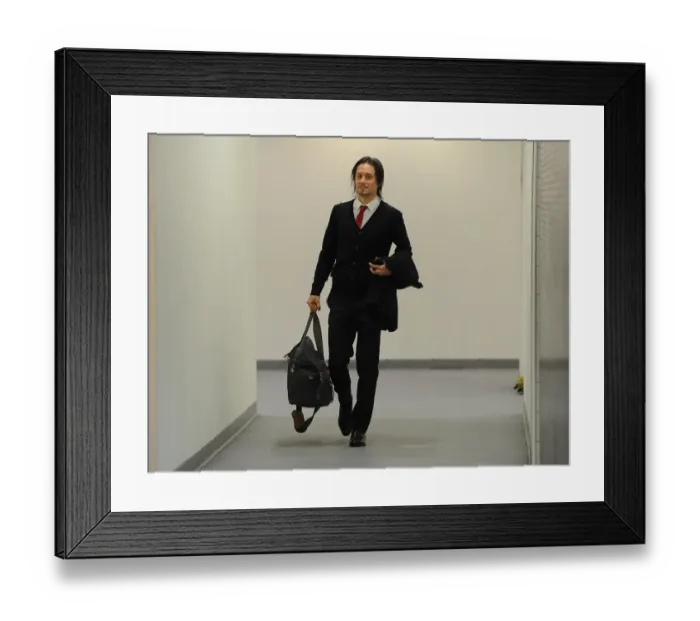 Framed Print : Arsenal vs Liverpool: Rosicky's Determination at Emirates Stadium (2013-14) Framed Print : Arsenal vs Liverpool: Rosicky's Determination at Emirates Stadium (2013-14)