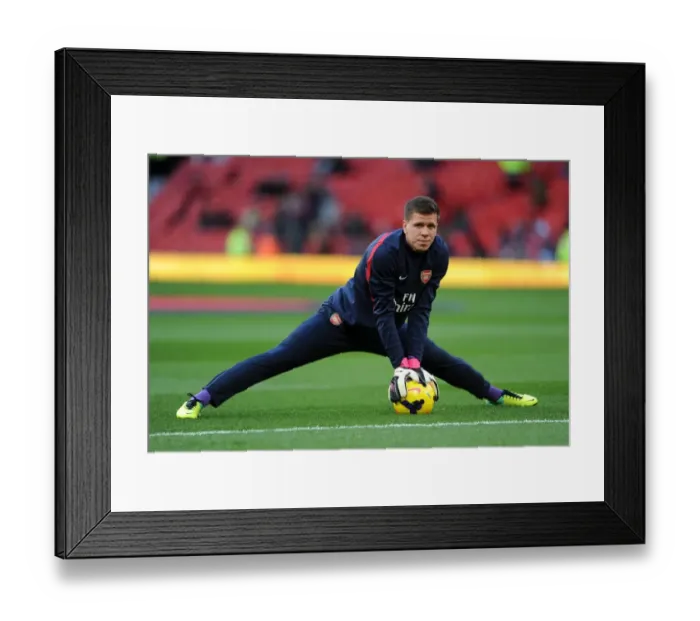 Framed Print : Wojciech Szczesny: Pre-Match Conversation at Old Trafford (Manchester United vs Arsenal, 2013-14) Framed Print : Wojciech Szczesny: Pre-Match Conversation at Old Trafford (Manchester United vs Arsenal, 2013-14)