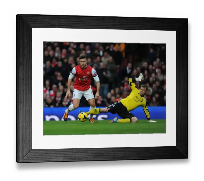 Framed Print : Giroud's Dramatic Goal: Arsenal vs Southampton, Premier League 2013-14 Framed Print : Giroud's Dramatic Goal: Arsenal vs Southampton, Premier League 2013-14