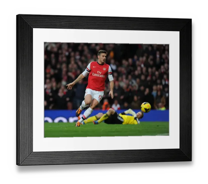 Framed Print : Giroud's Dramatic Goal: Arsenal's Thrilling Victory Over Southampton, Premier League 2013-14