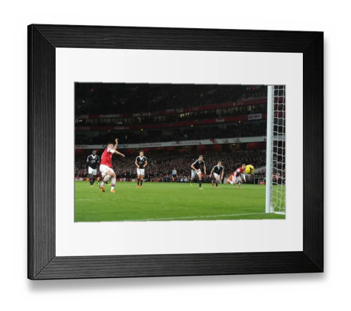 Framed Print : Olivier Giroud Scores Arsenal's Second Goal Against Southampton (2013-14)