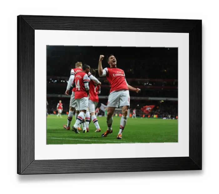 Framed Print : Giroud's Brace: Arsenal vs. Southampton, Premier League 2013-14