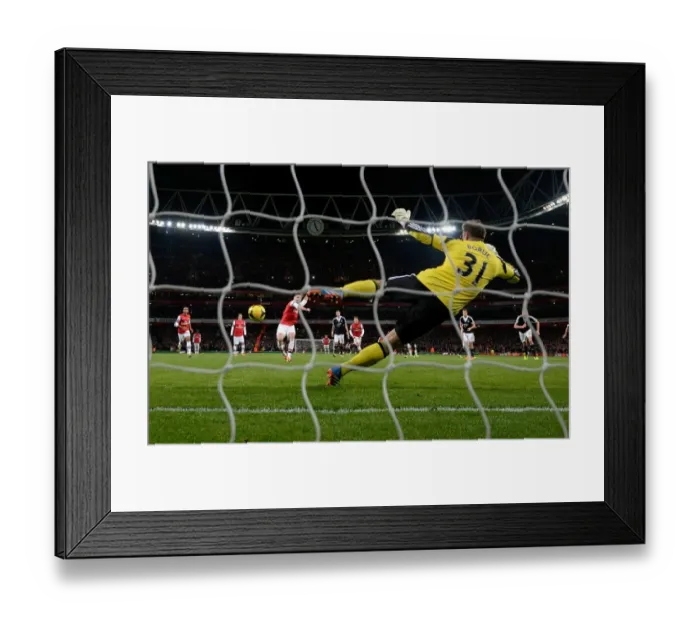 Framed Print : Giroud Scores the Second: Arsenal vs. Southampton, Premier League 2013-14