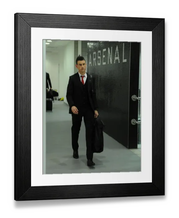 Framed Print : Arsenal's Koscielny Prepares for Battle Against Southampton (2013) Framed Print : Arsenal's Koscielny Prepares for Battle Against Southampton (2013)