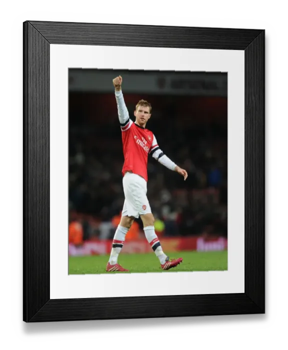 Framed Print : Per Mertesacker: Post-Match Reflections at Emirates Stadium (Arsenal vs Southampton, 2013-14)