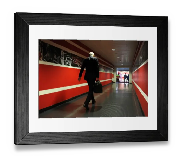Framed Print : Arsene Wenger: Arsenal Manager at Emirates Stadium vs Southampton (2013-14) Framed Print : Arsene Wenger: Arsenal Manager at Emirates Stadium vs Southampton (2013-14)