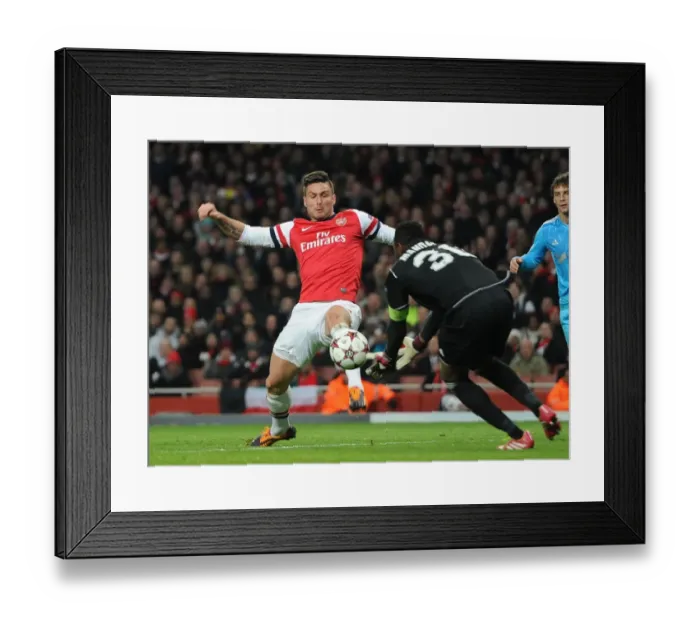 Framed Print : Clash of Goalkeepers: Olivier Giroud vs. Steve Mandanda - Arsenal v Marseille, UEFA Champions League Framed Print : Clash of Goalkeepers: Olivier Giroud vs. Steve Mandanda - Arsenal v Marseille, UEFA Champions League