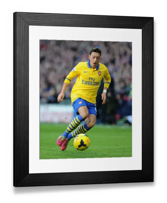 Framed Print : Mesut Ozil in Action: Arsenal vs. Cardiff City, Premier League 2013-14
