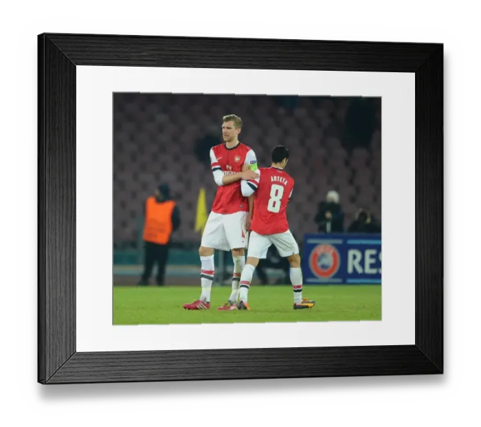 Framed Print : SSC Napoli v Arsenal - UEFA Champions League Framed Print : SSC Napoli v Arsenal - UEFA Champions League