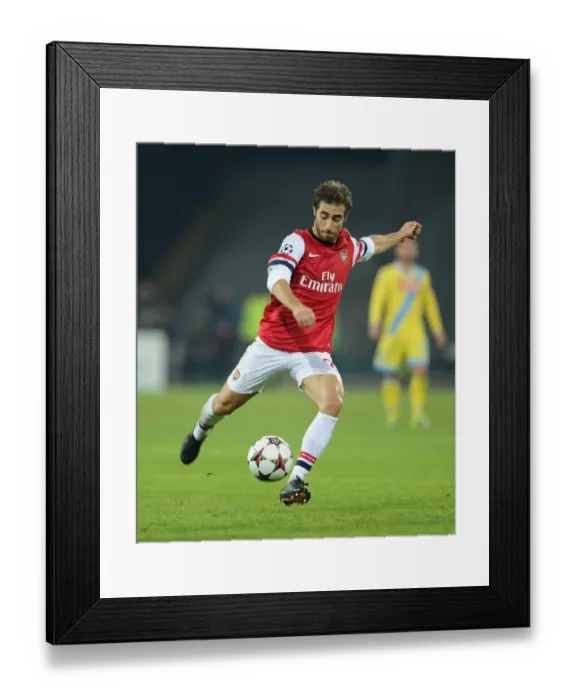 Framed Print : Flamini in Action: Napoli vs. Arsenal, UEFA Champions League 2013-14 Framed Print : Flamini in Action: Napoli vs. Arsenal, UEFA Champions League 2013-14
