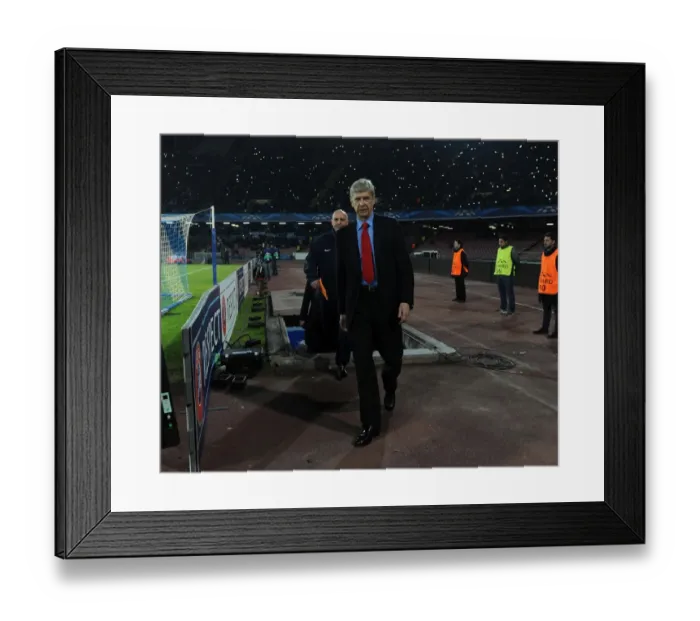 Framed Print : Arsene Wenger at Napoli's Stadio San Paolo before Arsenal-Napoli UCL Clash (2013)