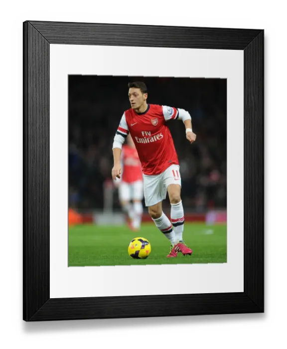 Framed Print : Mesut Ozil in Action: Arsenal vs Hull City, Premier League 2013-14 Framed Print : Mesut Ozil in Action: Arsenal vs Hull City, Premier League 2013-14