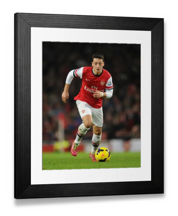 Framed Print : Mesut Ozil in Action: Arsenal vs Hull City, Premier League 2013-14