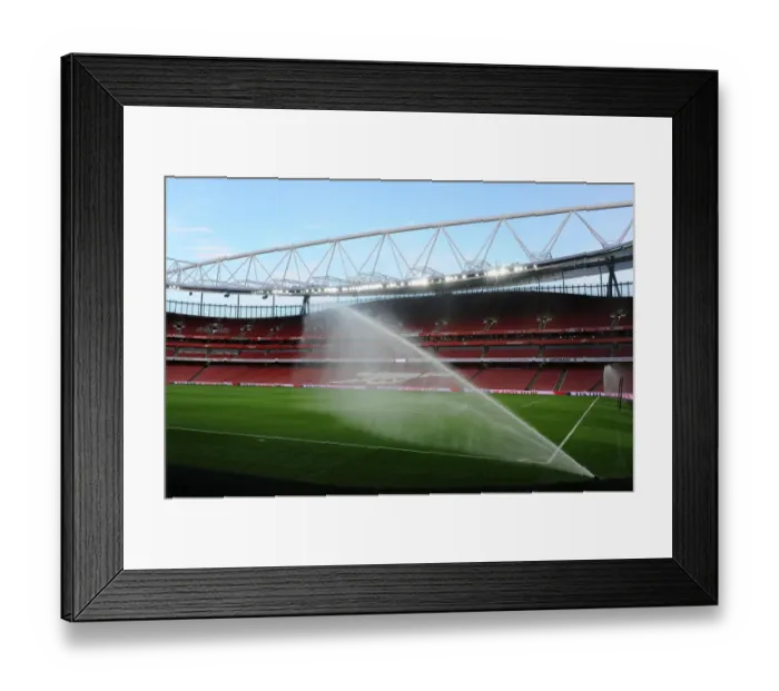 Framed Print : Arsenal vs Hull City: Pre-Match Preparations at Emirates Stadium (2013-14)
