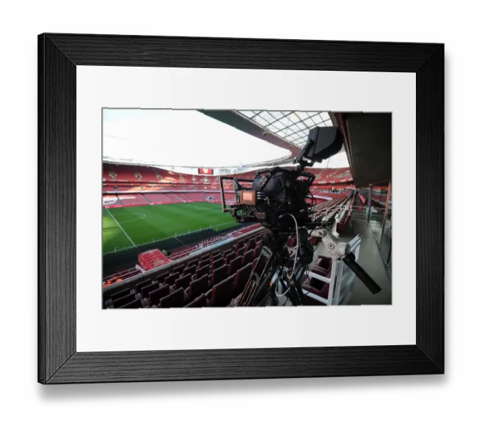 Framed Print : Sky 3D Camera in the Directors Box. Arsenal 1: 1 Everton. Barclays Premier League