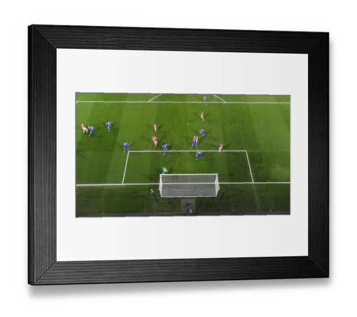 Framed Print : Arsenal vs. Everton: Intense Penalty Showdown - Premier League 2013-14 Framed Print : Arsenal vs. Everton: Intense Penalty Showdown - Premier League 2013-14