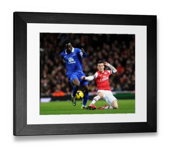Framed Print : Koscielny vs Lukaku: Intense Battle at the Emirates (Arsenal v Everton, 2013-14)