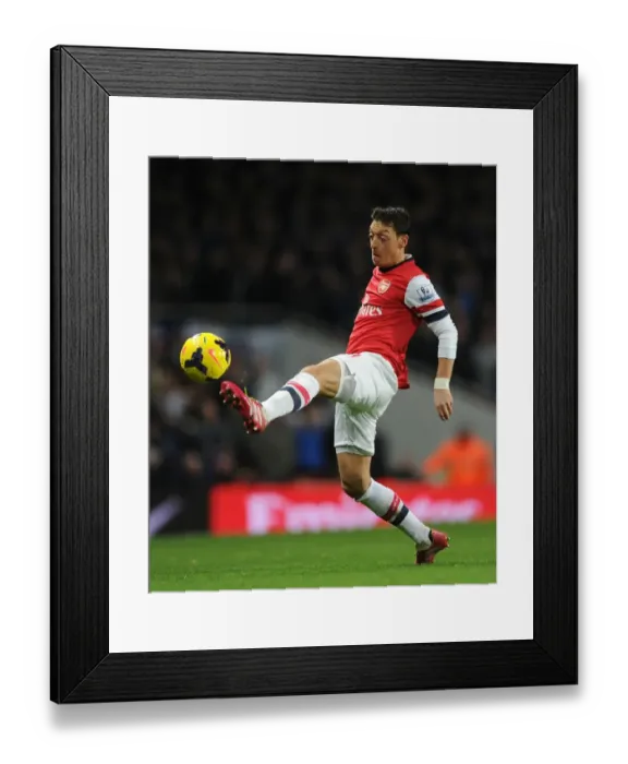 Framed Print : Mesut Ozil in Action: Arsenal vs Everton, Premier League 2013-14 Framed Print : Mesut Ozil in Action: Arsenal vs Everton, Premier League 2013-14