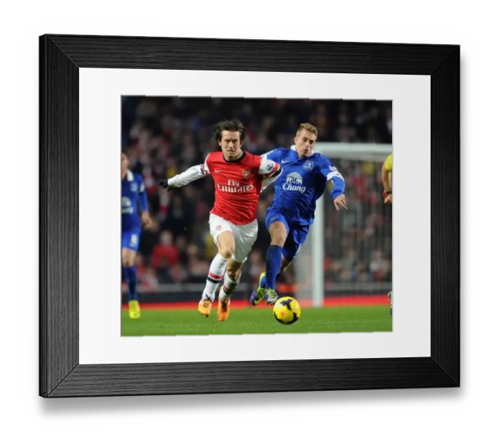 Framed Print : Clash of Midfielders: Rosicky vs Delofeu in Arsenal vs Everton Premier League Showdown