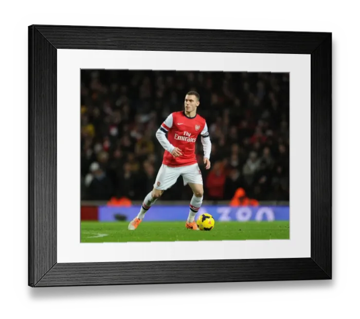 Framed Print : Thomas Vermaelen in Action: Arsenal vs Chelsea, Premier League 2013-14 Framed Print : Thomas Vermaelen in Action: Arsenal vs Chelsea, Premier League 2013-14