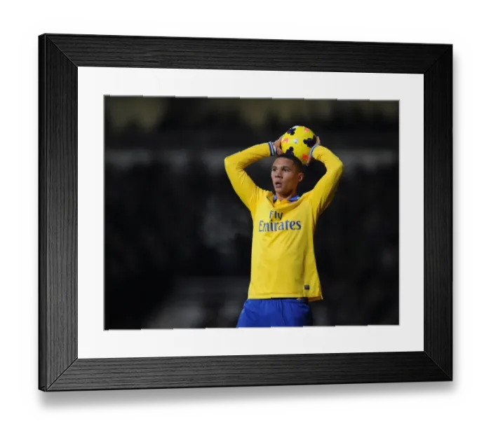Framed Print : Kieran Gibbs in Action: West Ham United vs Arsenal, Premier League 2013-14 Framed Print : Kieran Gibbs in Action: West Ham United vs Arsenal, Premier League 2013-14
