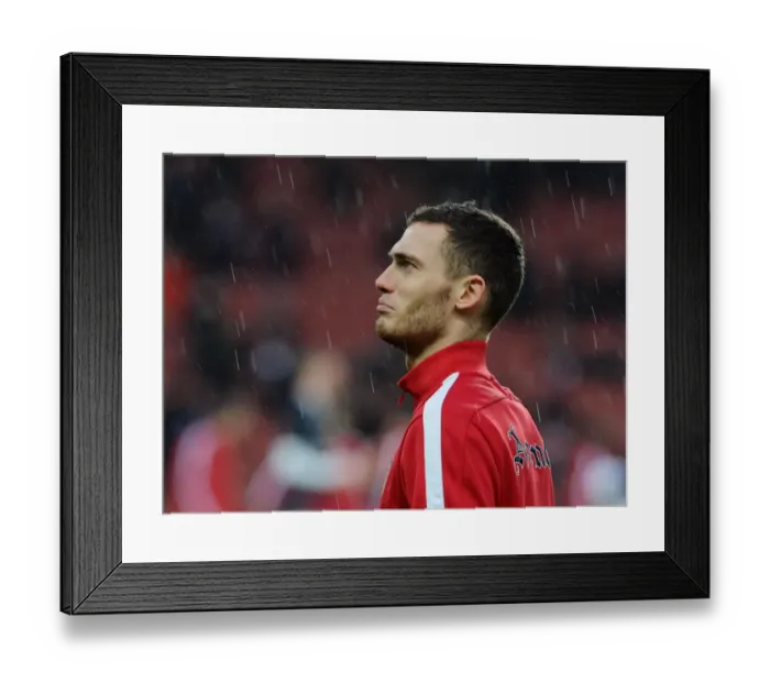 Framed Print : Thomas Vermaelen: Arsenal's Defensive Fortitude before Cardiff City Clash (2013-14)