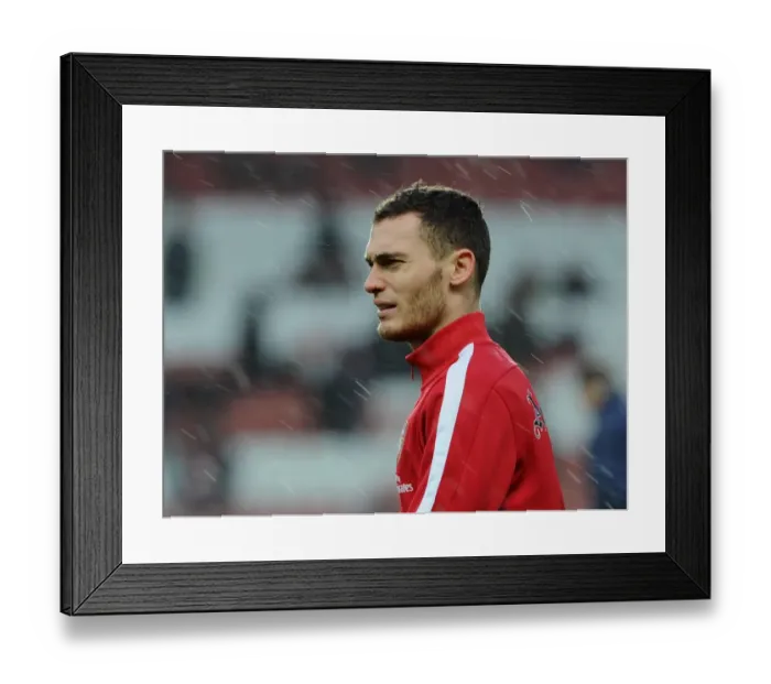 Framed Print : Thomas Vermaelen: Arsenal's Unyielding Defender Gearing Up for Arsenal vs. Cardiff City (2013-14) Framed Print : Thomas Vermaelen: Arsenal's Unyielding Defender Gearing Up for Arsenal vs. Cardiff City (2013-14)