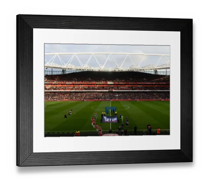 Framed Print : Arsenal vs. Fulham: Premier League Showdown at Emirates Stadium (January 2014)