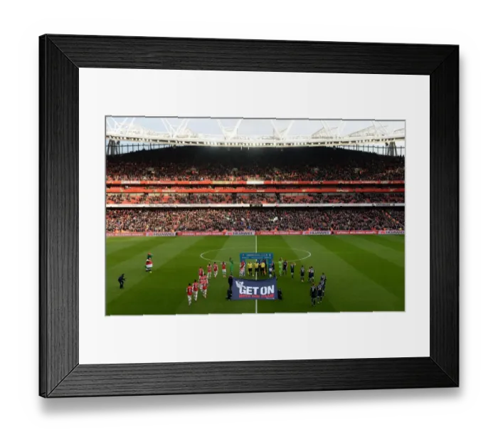Framed Print : Arsenal vs Fulham: Premier League Showdown at Emirates Stadium (January 2014)