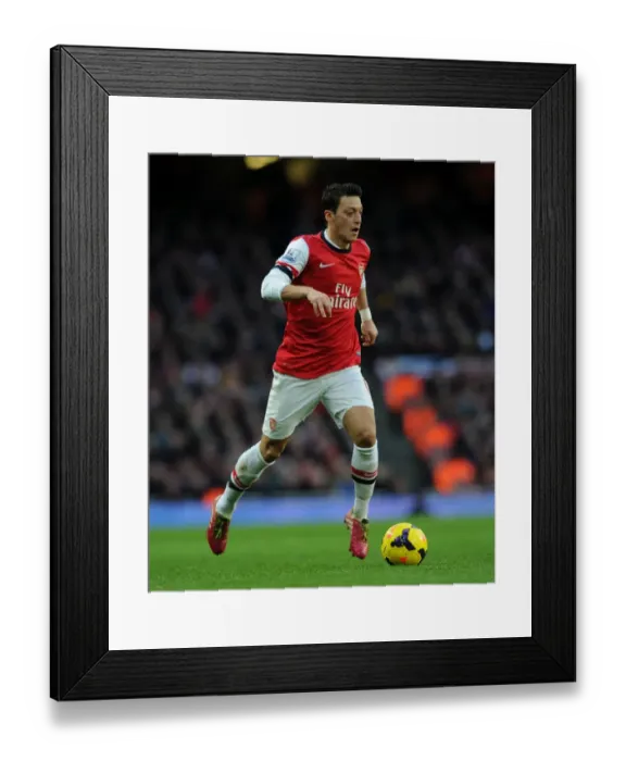 Framed Print : Mesut Ozil: Arsenal Star in Action against Fulham, Premier League 2013-14 Framed Print : Mesut Ozil: Arsenal Star in Action against Fulham, Premier League 2013-14