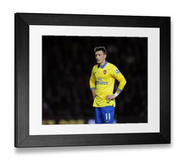 Framed Print : Mesut Ozil in Action: Southampton vs. Arsenal, Premier League 2013-14 Framed Print : Mesut Ozil in Action: Southampton vs. Arsenal, Premier League 2013-14