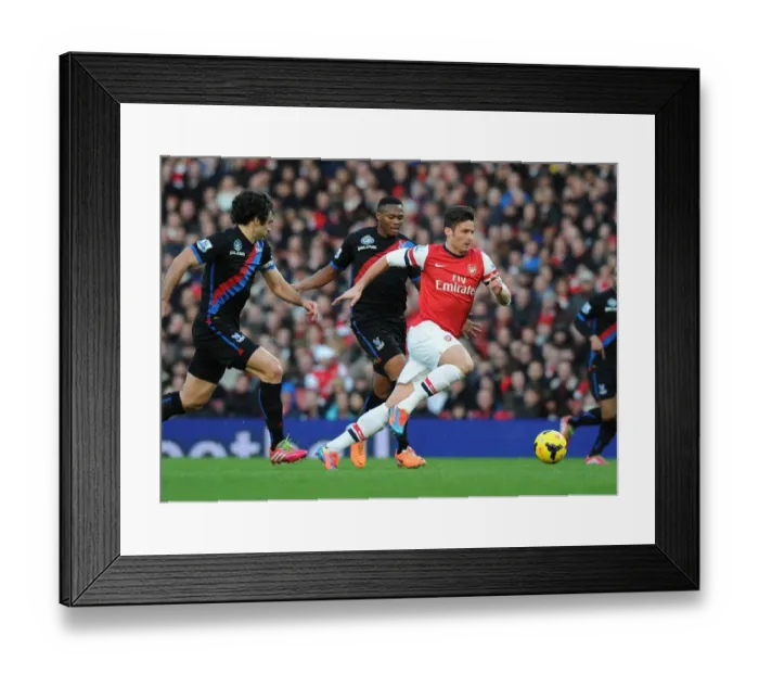 Framed Print : Arsenal's Olivier Giroud Outmaneuvers Crystal Palace Defenders Kagisho Dikgacoi and Mile Jedinak