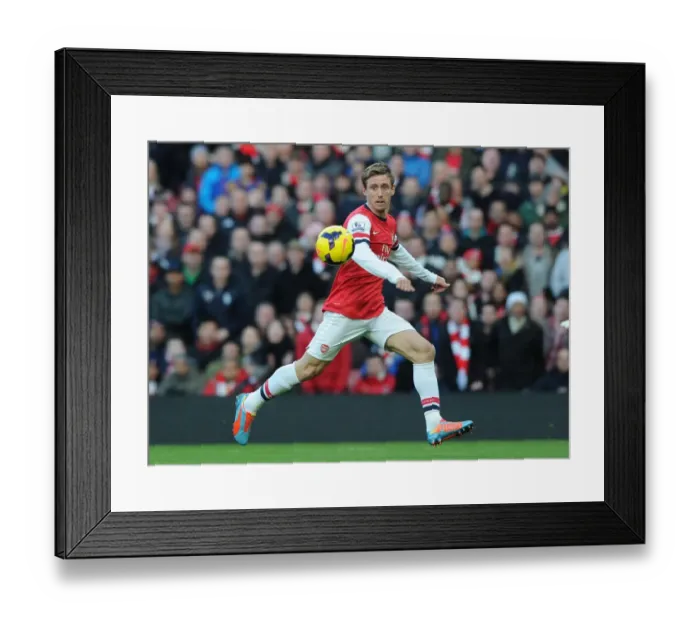 Framed Print : Nacho Monreal in Action: Arsenal vs Crystal Palace, Premier League 2013-14 Framed Print : Nacho Monreal in Action: Arsenal vs Crystal Palace, Premier League 2013-14